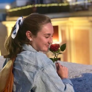 Meet your Posher, Caleigh